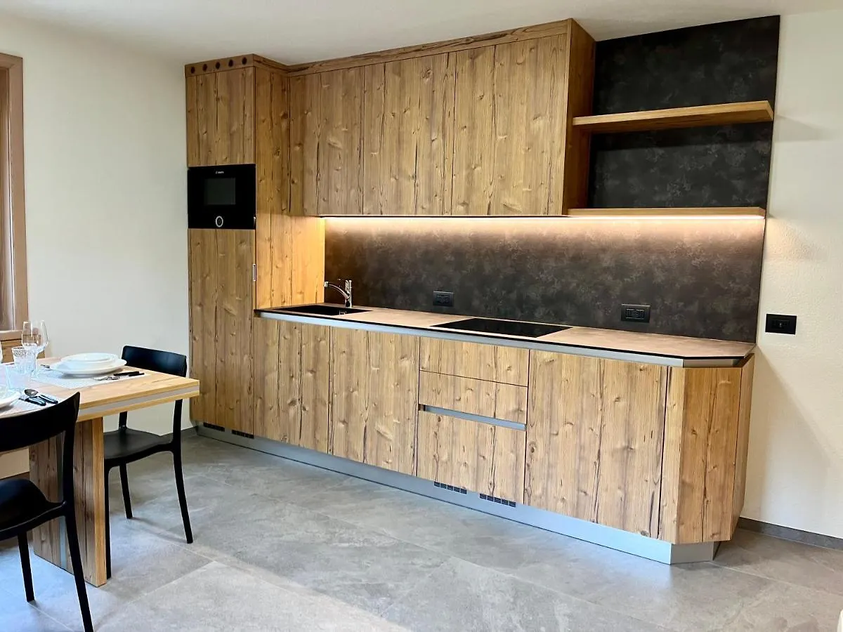 Chalet Girasole 利维尼奥 公寓